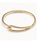 Pulsera gancho semirrígida de 5,6 cm. con baño de oro 9035PUSHUN304.